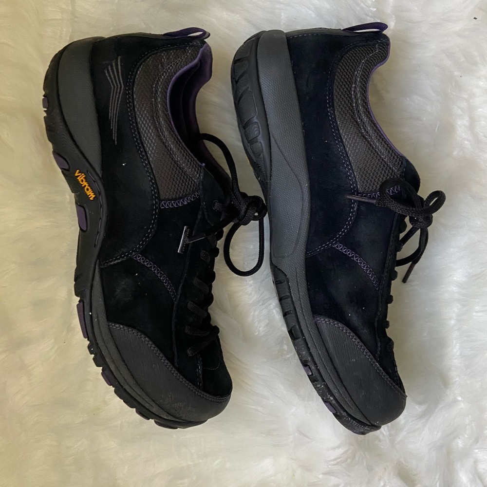 Women's Paisley in Black Suede